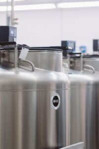 Cryogenic chamber preserves mesenchymal stem cell lines for stem cell treatment